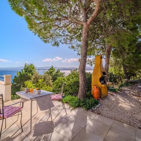 Robinson Eda Murvica (Brac)