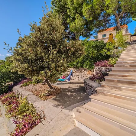 Robinson Eda Casa de Férias *