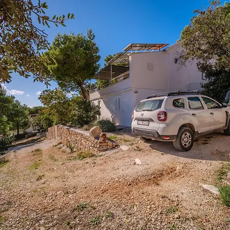 Robinson Eda * Murvica (Brac)